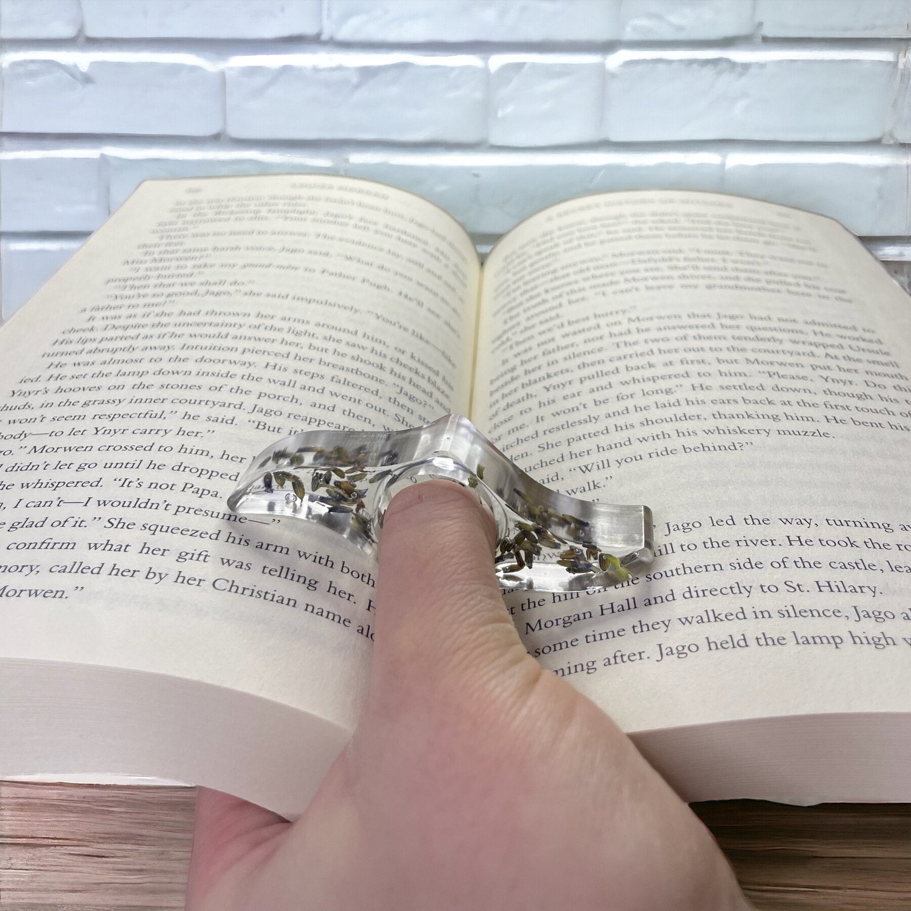 Floral Thumb Page/Book Holder