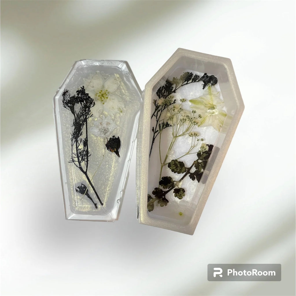 Coffin box for trinkets